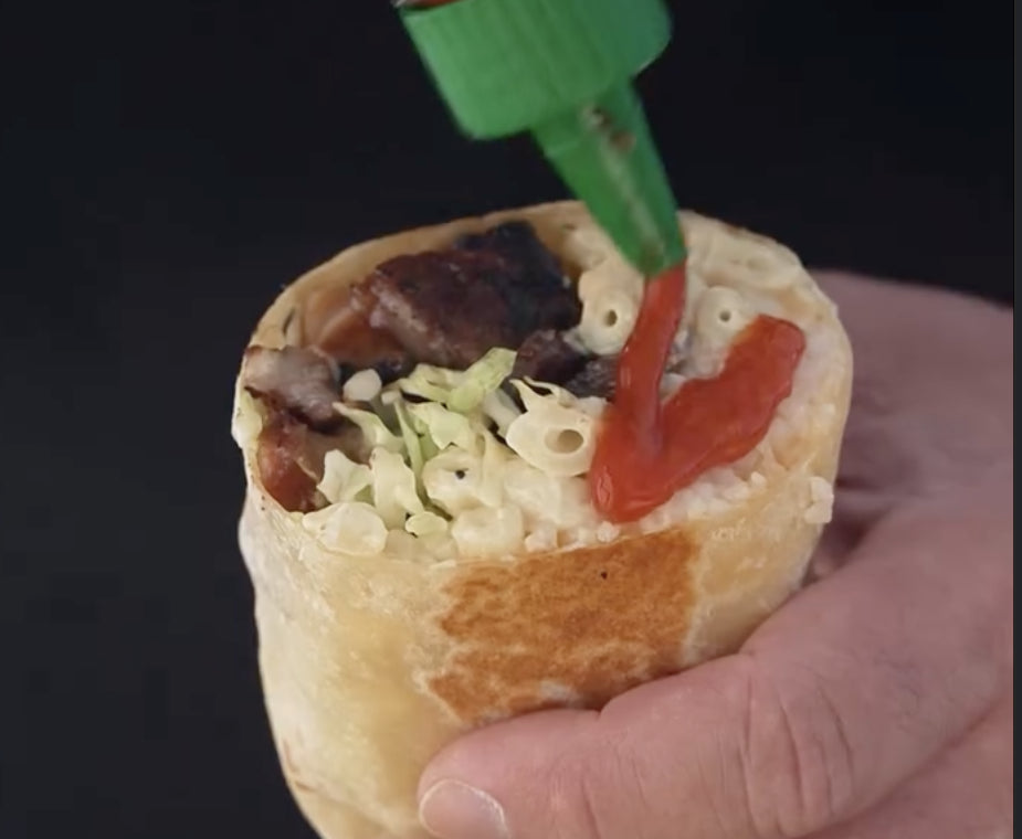Plato hawaiano de barbacoa para comer con las manos